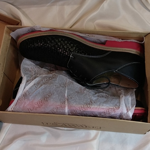 J's Awake Men's Shoes - Picture 11 of 11